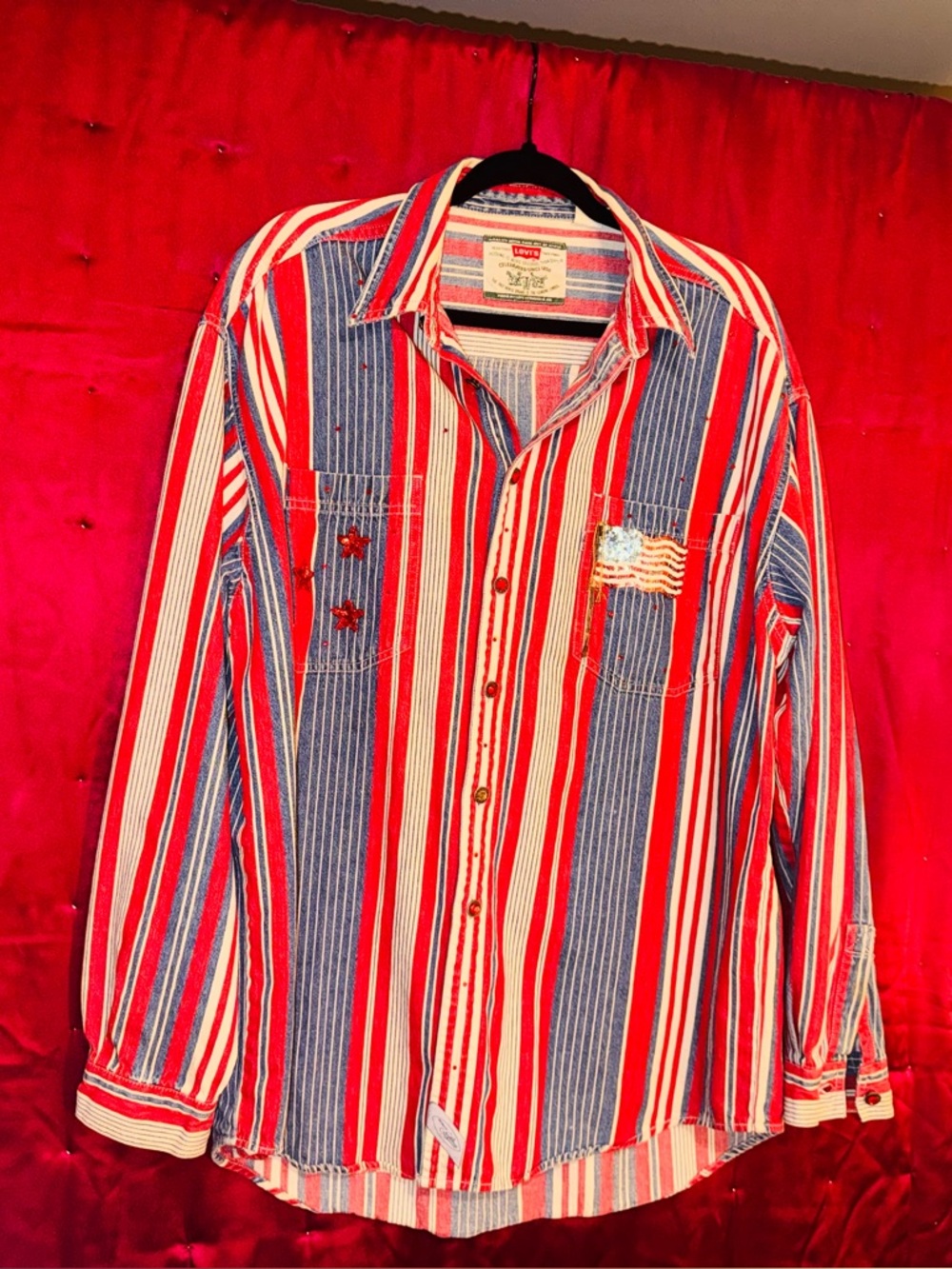 👑 SIZE LARGE 4TH OF JULY LEVI’S Striped Casual Button-Down Shirt